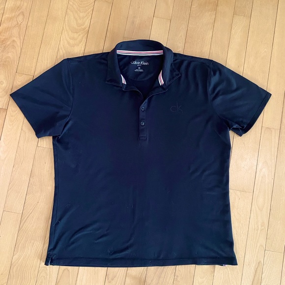Calvin Klein Men’s Golf Polo (like New) - Picture 2 of 3